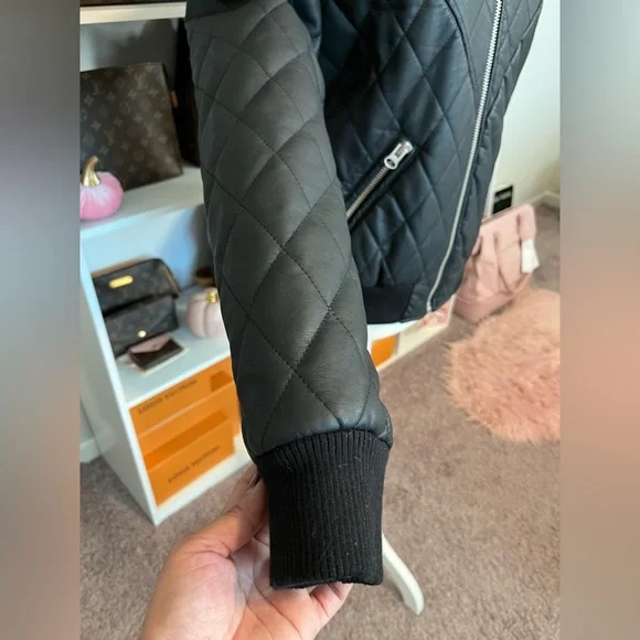 Jacket - Picture 5 of 6